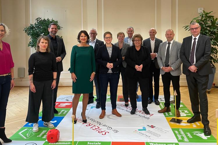 Gruppenbild aus dem Studio der Veranstaltung